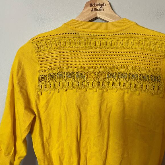Karen Millen Yellow Embroidered Detail Crewneck Cardigan SZ 2 EUC Summer Prep - Picture 9 of 9